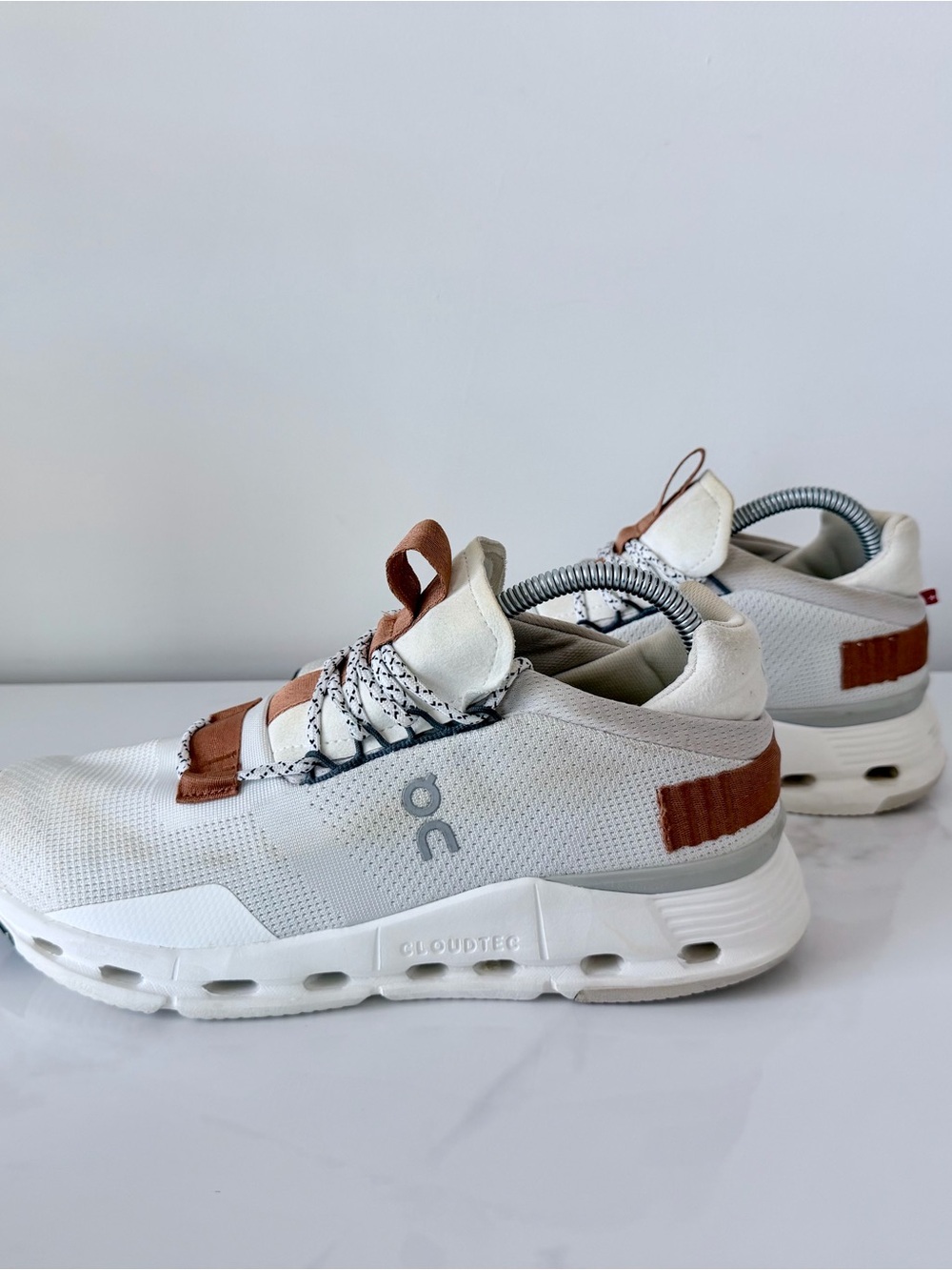 On Cloudnova Men’s Size 8 sneaker in the White / Pecan colorway
